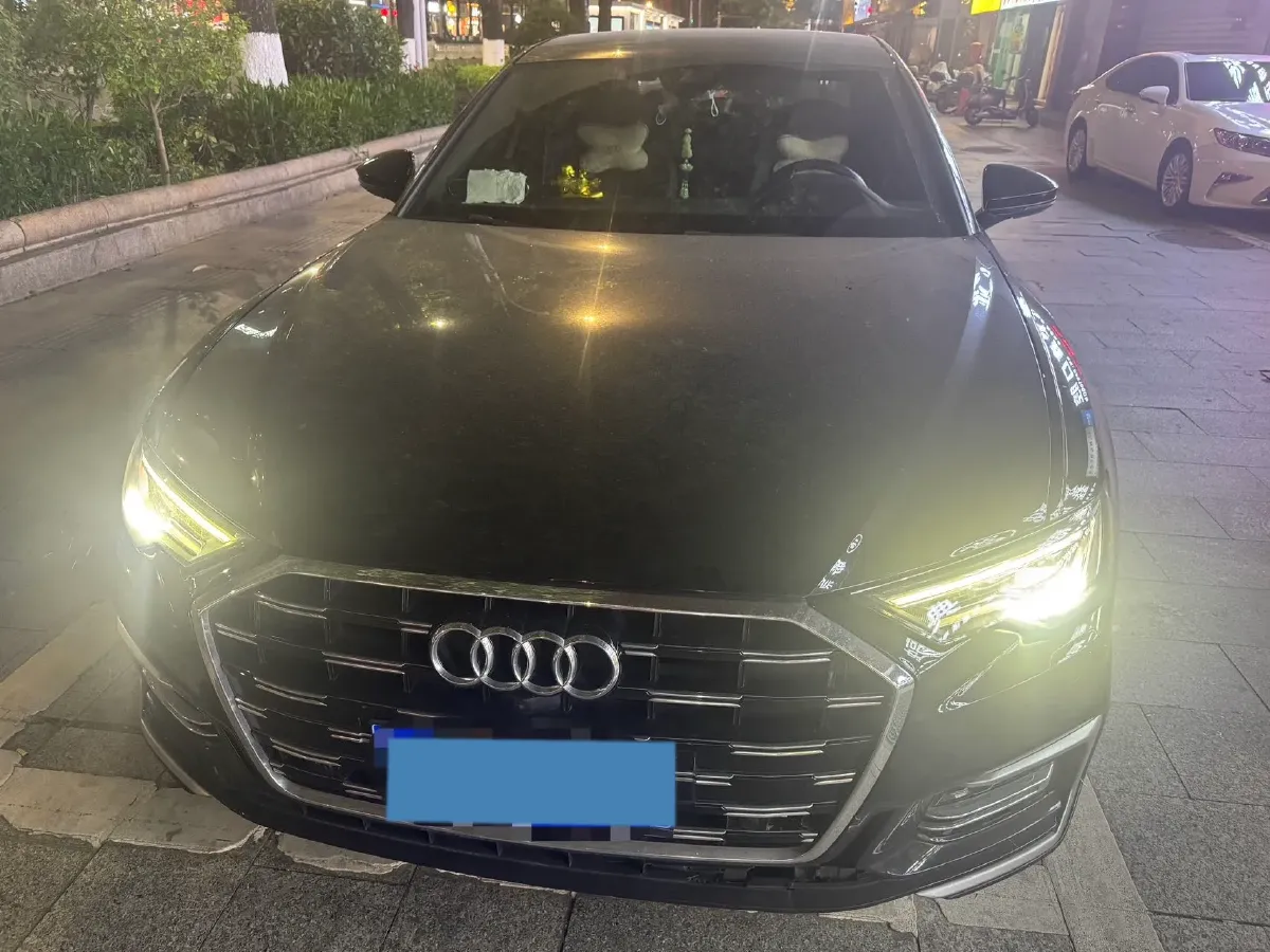 2023 Audi A6L 2.0T 190HP L4 7DCT,autocango,china used car exporter,china ev exporter,chinese used car exporter,chinese used ev exporter