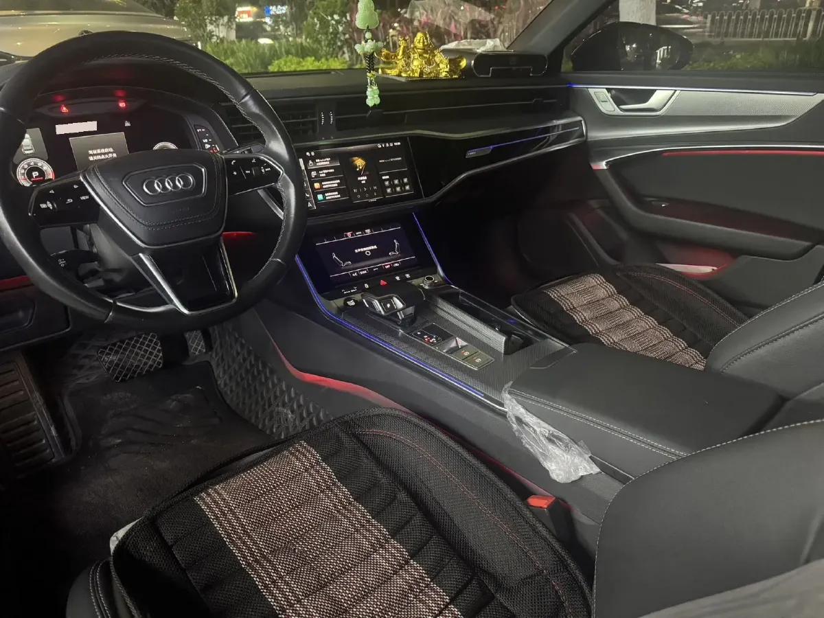 2023 Audi A6L 2.0T 190HP L4 7DCT,autocango,china used car exporter,china ev exporter,chinese used car exporter,chinese used ev exporter