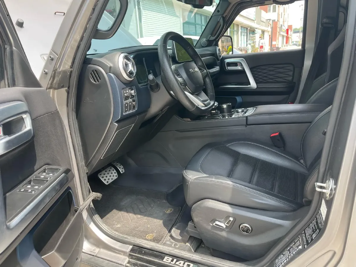 2022 Beijing BJ40 2.0T 224HP L4 8AT,autocango,china used car exporter,china ev exporter,chinese used car exporter,chinese used ev exporter