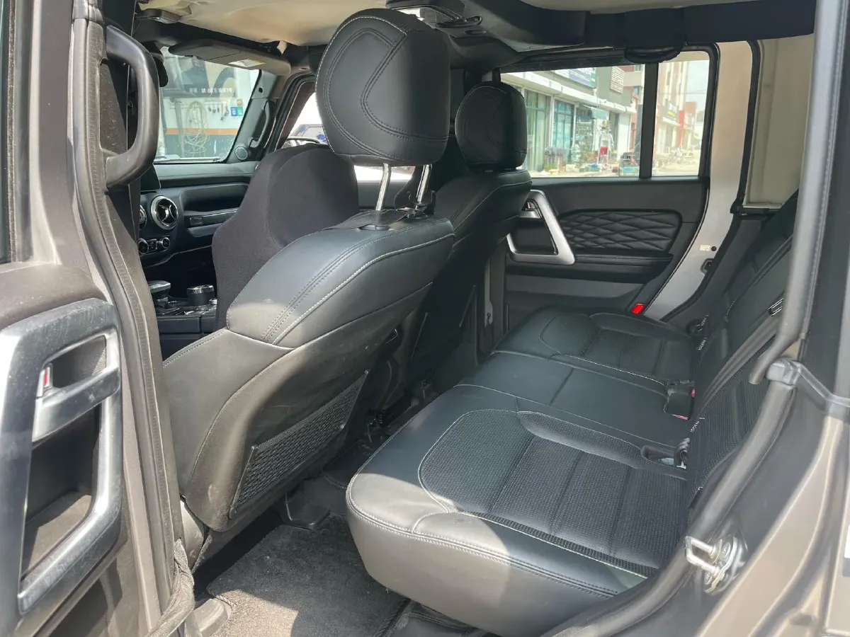 2022 Beijing BJ40 2.0T 224HP L4 8AT,autocango,china used car exporter,china ev exporter,chinese used car exporter,chinese used ev exporter