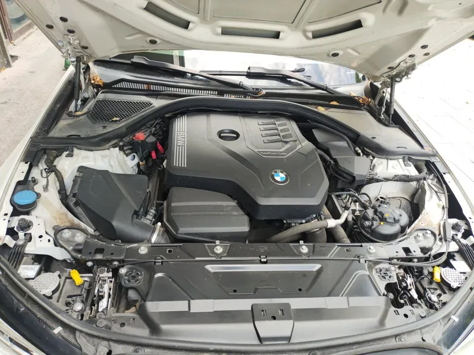 2022 BMW 3 Series 2.0T 184HP L4 8AT,autocango,china used car exporter,china ev exporter,chinese used car exporter,chinese used ev exporter