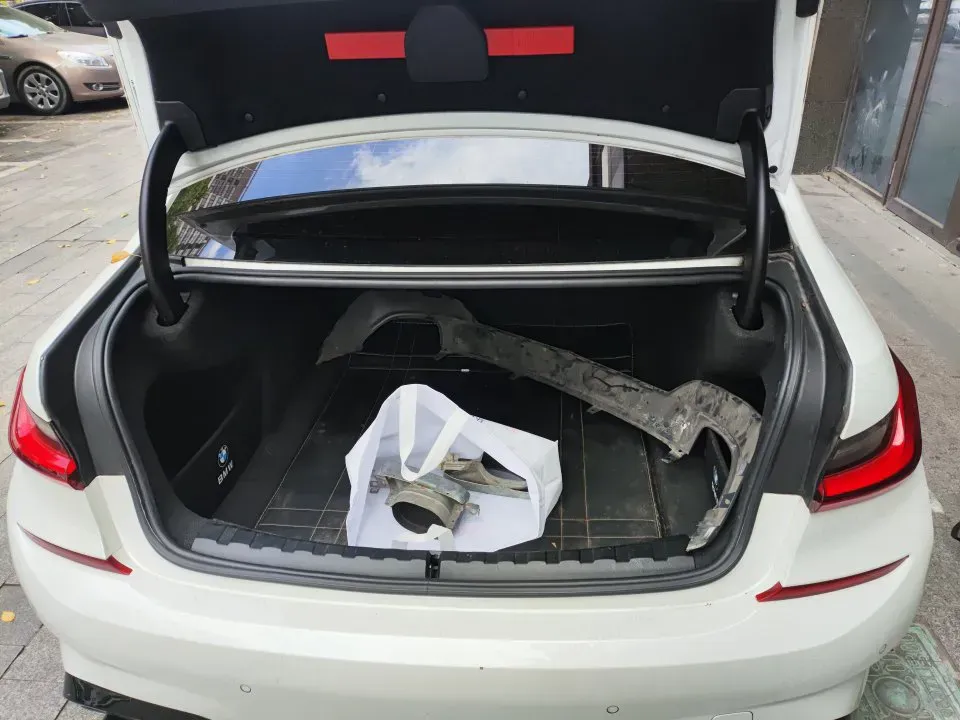 2022 BMW 3 Series 2.0T 184HP L4 8AT,autocango,china used car exporter,china ev exporter,chinese used car exporter,chinese used ev exporter