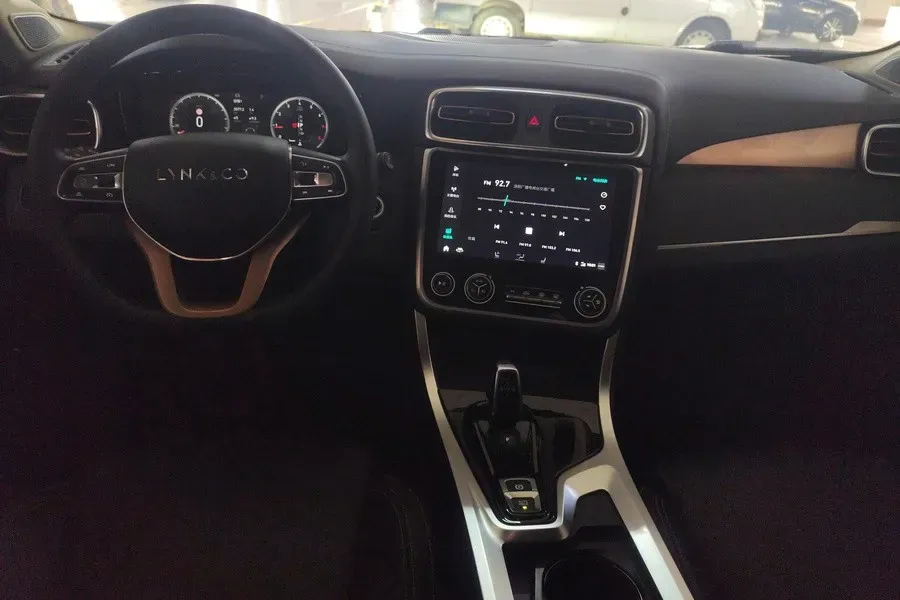 2019 LYNK&CO 01 2.0T 190HP L4 6AT,autocango,china used car exporter,china ev exporter,chinese used car exporter,chinese used ev exporter