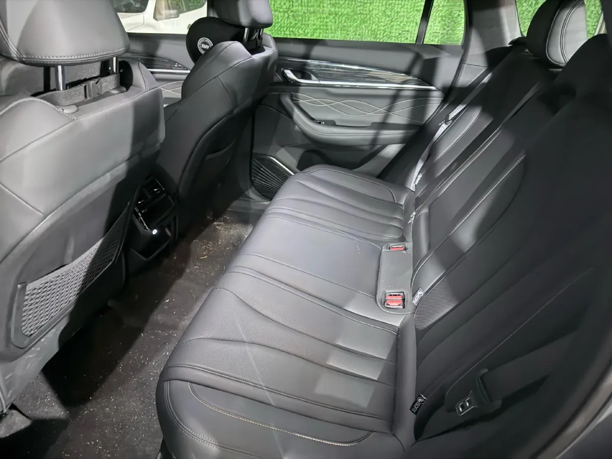 2024 Geely Monjaro 2.0T 218HP L4 7DCT,autocango,china used car exporter,china ev exporter,chinese used car exporter,chinese used ev exporter