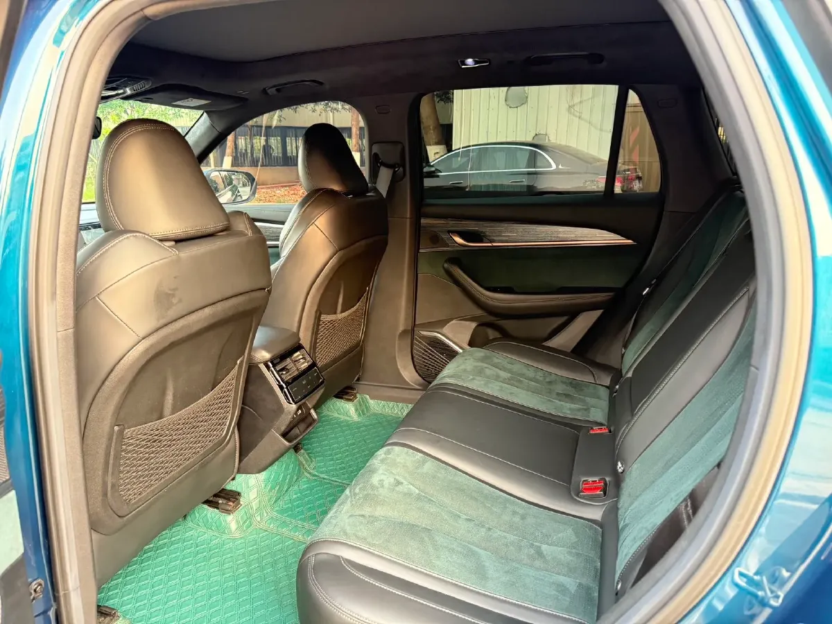 2021 Geely Monjaro 2.0T 218HP L4 7DCT,autocango,china used car exporter,china ev exporter,chinese used car exporter,chinese used ev exporter