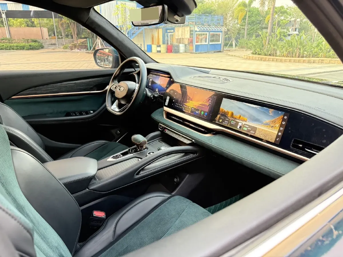 2021 Geely Monjaro 2.0T 218HP L4 7DCT,autocango,china used car exporter,china ev exporter,chinese used car exporter,chinese used ev exporter