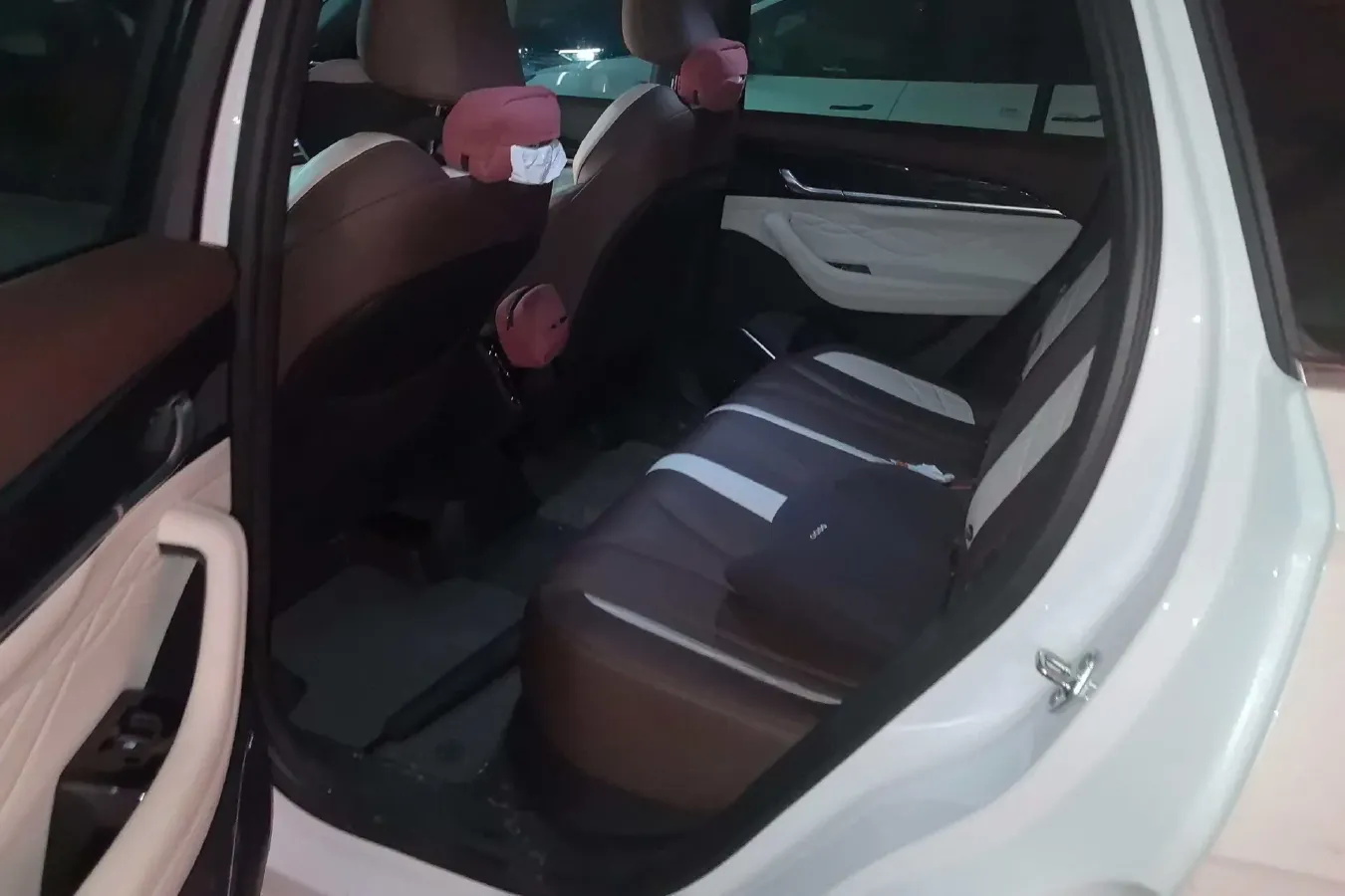 2021 Geely Monjaro 2.0T 218HP L4 7DCT,autocango,china used car exporter,china ev exporter,chinese used car exporter,chinese used ev exporter