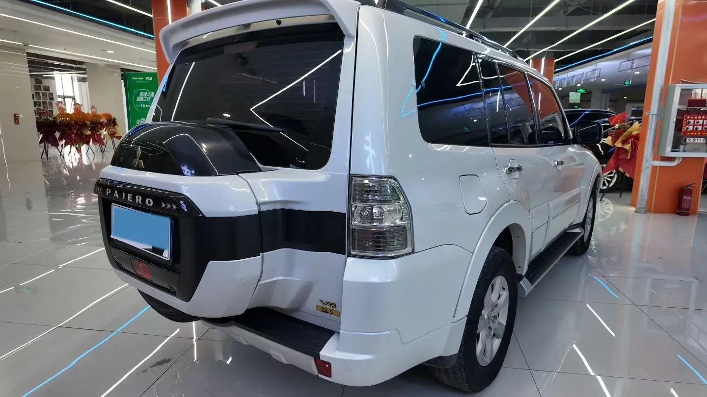 2018 Mitsubishi Pajero 3.0L 174HP V6 5AT,autocango,china used car exporter,china ev exporter,chinese used car exporter,chinese used ev exporter