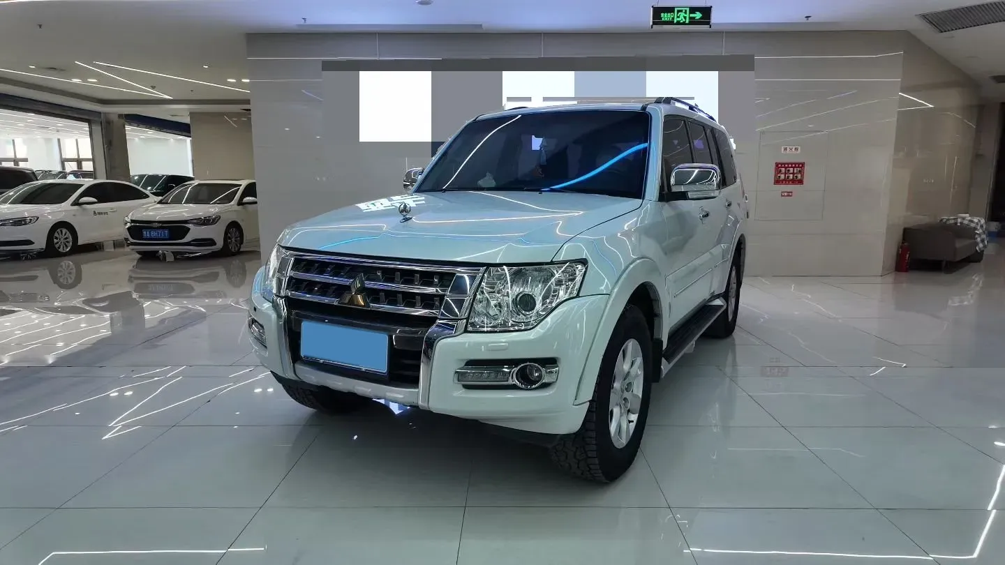 2018 Mitsubishi Pajero 3.0L 174HP V6 5AT,autocango,china used car exporter,china ev exporter,chinese used car exporter,chinese used ev exporter