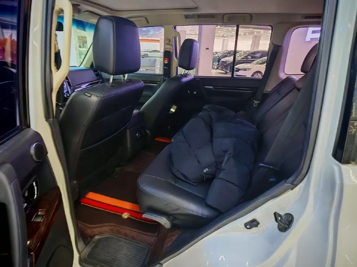 2018 Mitsubishi Pajero 3.0L 174HP V6 5AT,autocango,china used car exporter,china ev exporter,chinese used car exporter,chinese used ev exporter