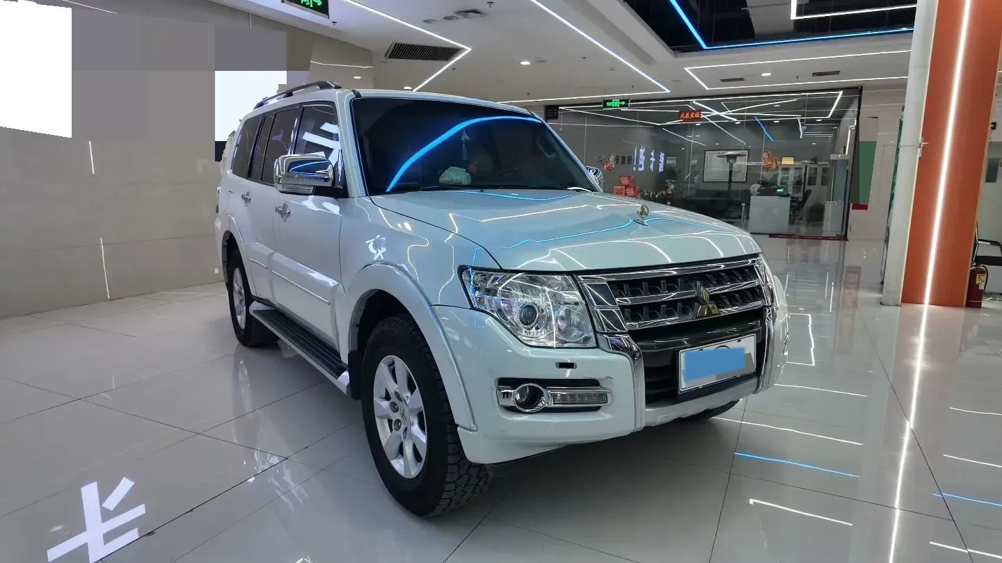 2018 Mitsubishi Pajero 3.0L 174HP V6 5AT,autocango,china used car exporter,china ev exporter,chinese used car exporter,chinese used ev exporter