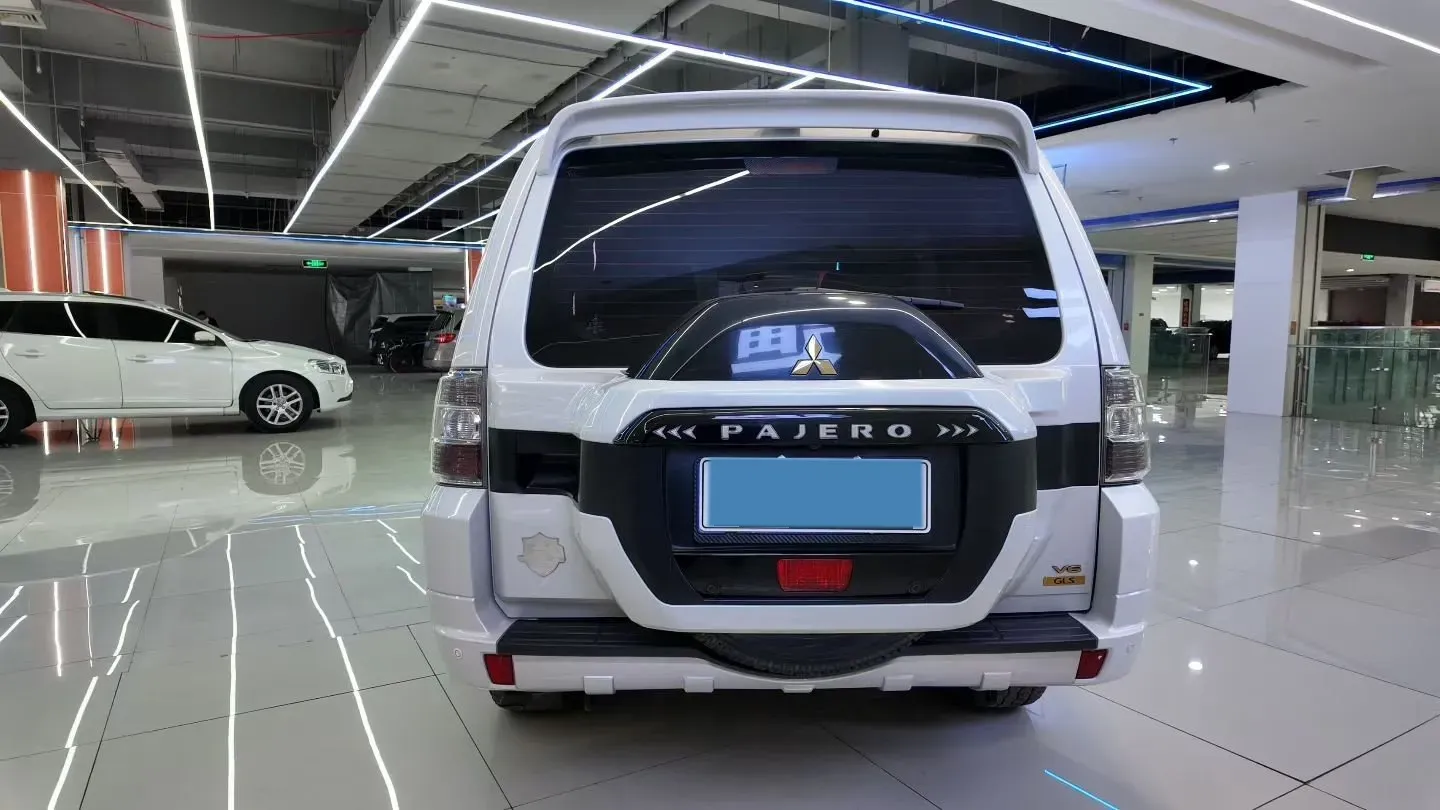 2018 Mitsubishi Pajero 3.0L 174HP V6 5AT,autocango,china used car exporter,china ev exporter,chinese used car exporter,chinese used ev exporter