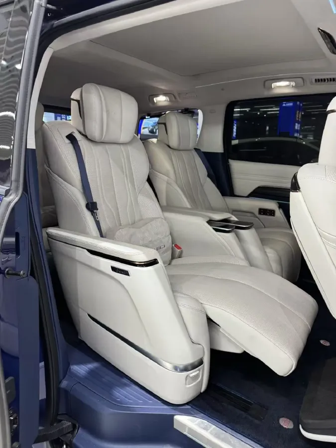 2023 Buick Century 2.0T 237HP L4 9AT,autocango,china used car exporter,china ev exporter,chinese used car exporter,chinese used ev exporter