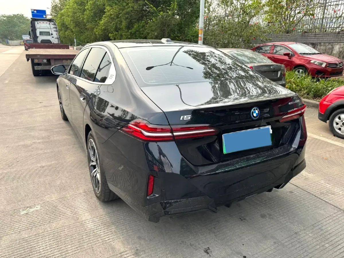 2025 BMW i5 BEV 81.6KWH,autocango,china used car exporter,china ev exporter,chinese used car exporter,chinese used ev exporter