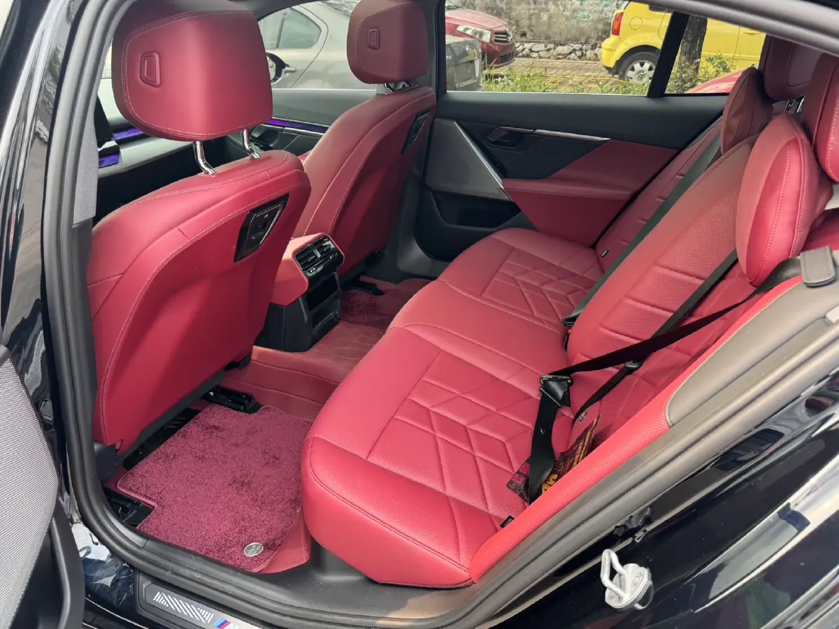 2025 BMW i5 BEV 81.6KWH,autocango,china used car exporter,china ev exporter,chinese used car exporter,chinese used ev exporter