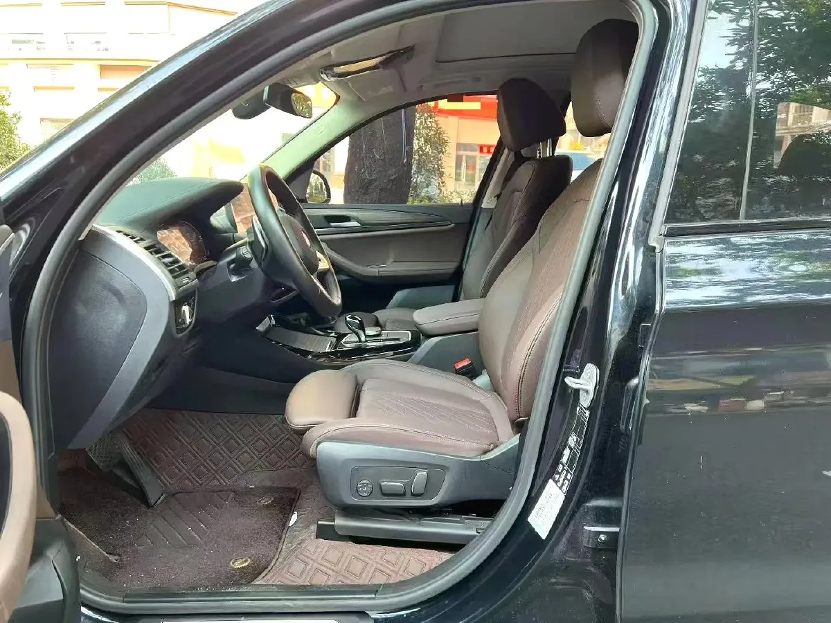 2023 BMW X3 2.0T 245HP L4 8AT,autocango,china used car exporter,china ev exporter,chinese used car exporter,chinese used ev exporter