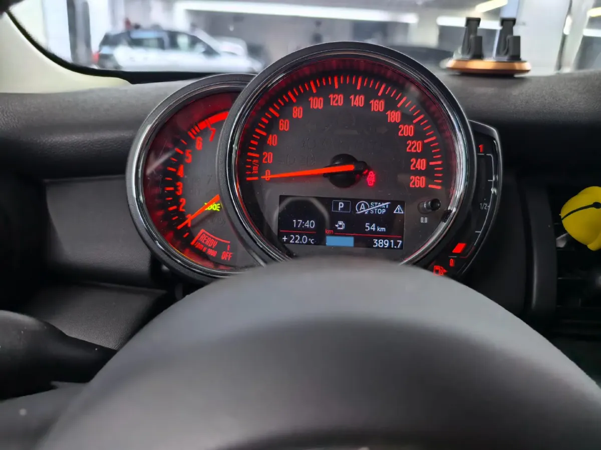 2021 MINI MINI 1.5T 102HP L3 7DCT,autocango,china used car exporter,china ev exporter,chinese used car exporter,chinese used ev exporter