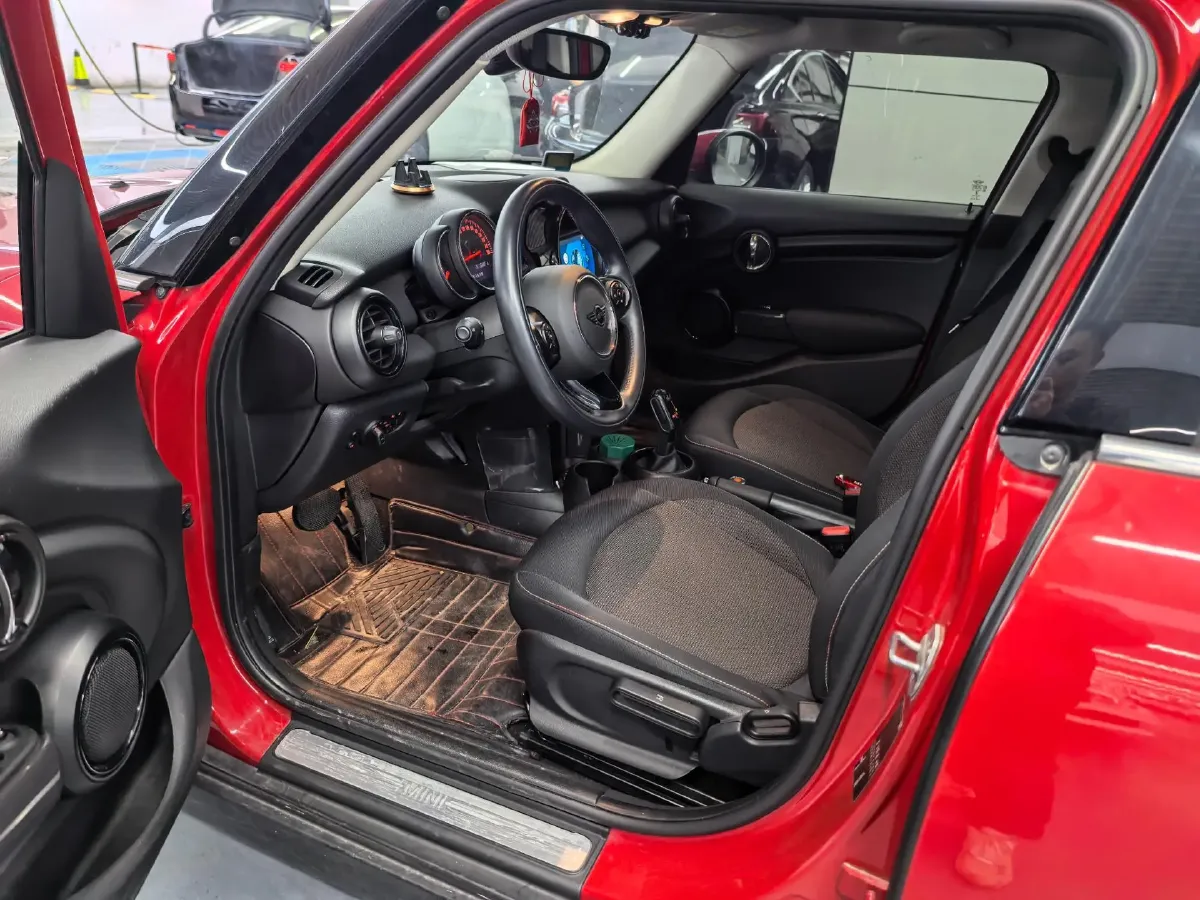 2021 MINI MINI 1.5T 102HP L3 7DCT,autocango,china used car exporter,china ev exporter,chinese used car exporter,chinese used ev exporter