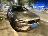 2022 Volvo S60 2.0T 197HP L4 8AT