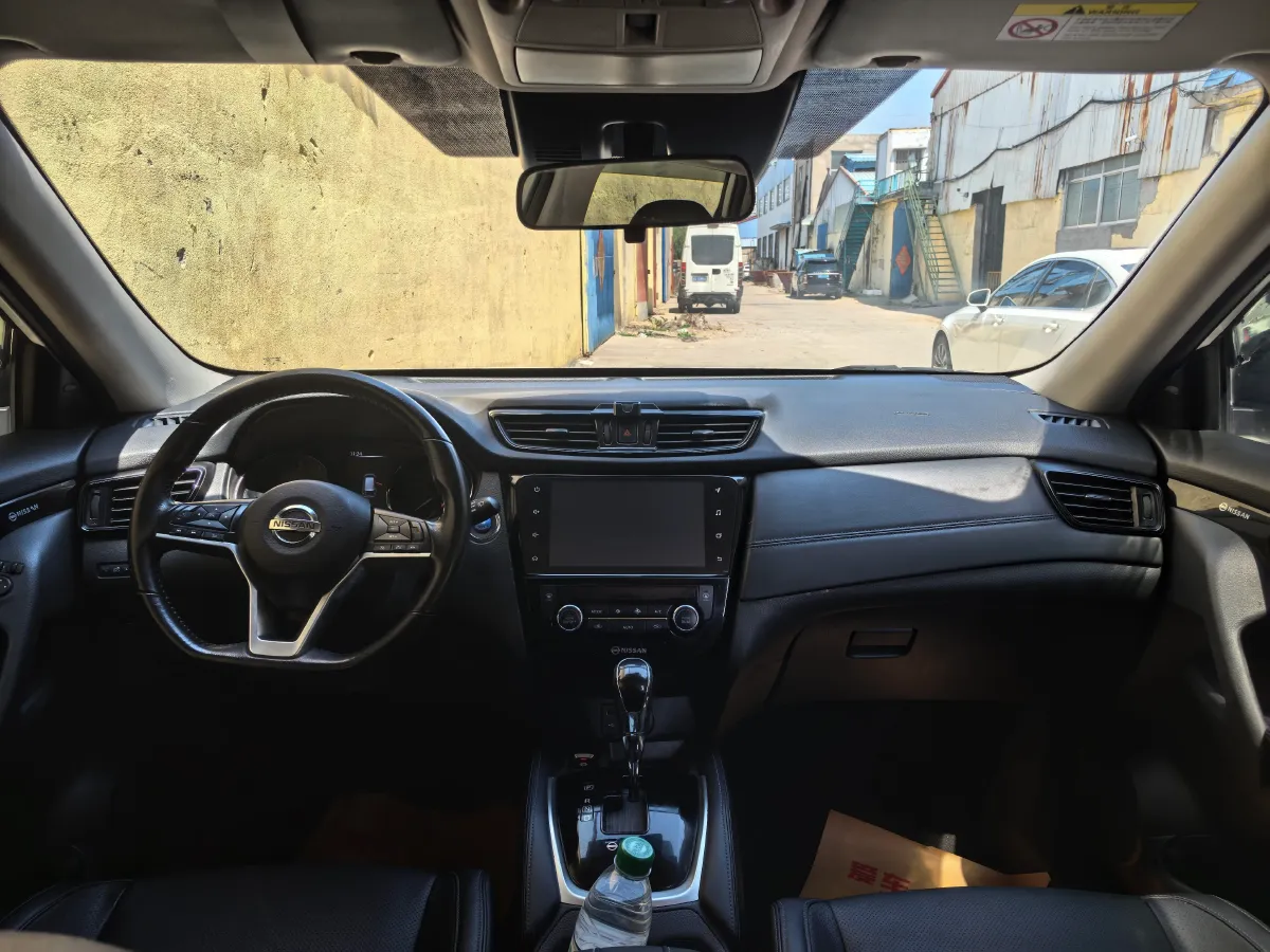 2023 Nissan X-Trail 2.0L 151HP L4 CVT,autocango,china used car exporter,china ev exporter,chinese used car exporter,chinese used ev exporter