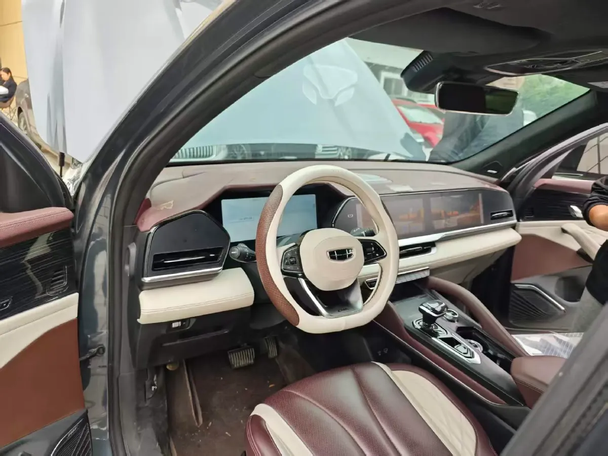 2021 Geely Monjaro 2.0T 218HP L4 7DCT,autocango,china used car exporter,china ev exporter,chinese used car exporter,chinese used ev exporter