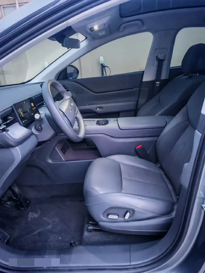 2025 Xpeng G6 BEV 68.5KWH,autocango,china used car exporter,china ev exporter,chinese used car exporter,chinese used ev exporter