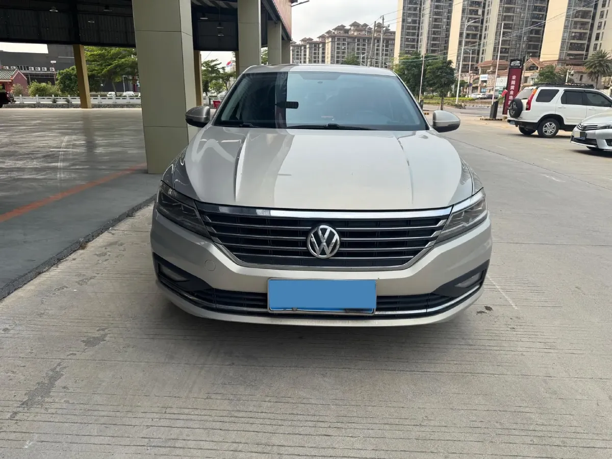 2018 Skoda Karoq 1.4T 150HP L4 7DCT,autocango,china used car exporter,china ev exporter,chinese used car exporter,chinese used ev exporter