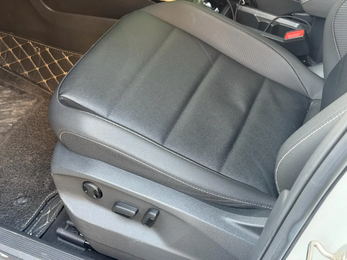 2022 Volkswagen T-Roc 1.4T 150HP L4 7DCT,autocango,china used car exporter,china ev exporter,chinese used car exporter,chinese used ev exporter