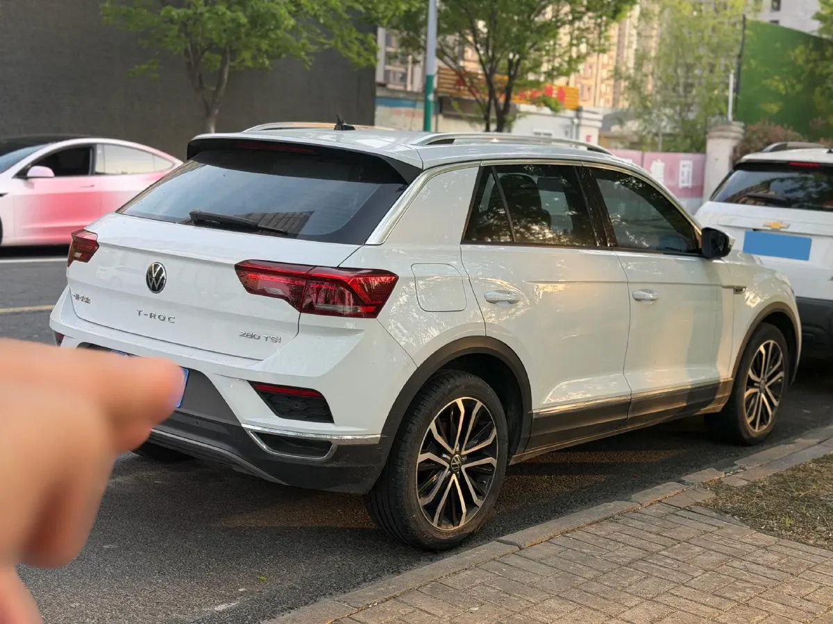 2022 Volkswagen T-Roc 1.4T 150HP L4 7DCT,autocango,china used car exporter,china ev exporter,chinese used car exporter,chinese used ev exporter
