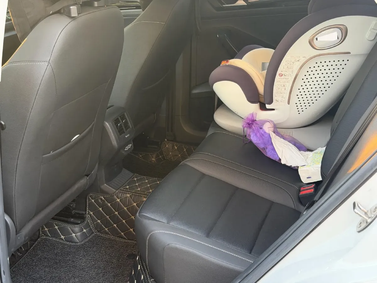 2022 Volkswagen T-Roc 1.4T 150HP L4 7DCT,autocango,china used car exporter,china ev exporter,chinese used car exporter,chinese used ev exporter