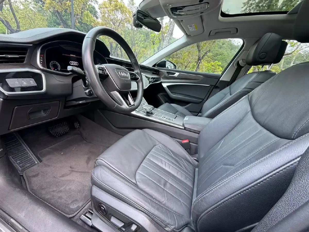 2022 Audi A6L 2.0T 224HP L4 7DCT,autocango,china used car exporter,china ev exporter,chinese used car exporter,chinese used ev exporter