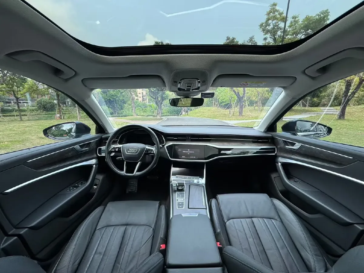 2022 Audi A6L 2.0T 224HP L4 7DCT,autocango,china used car exporter,china ev exporter,chinese used car exporter,chinese used ev exporter