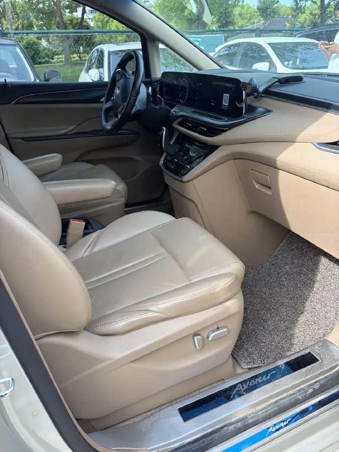 2021 Buick GL8 2.0T 237HP L4 9AT,autocango,china used car exporter,china ev exporter,chinese used car exporter,chinese used ev exporter