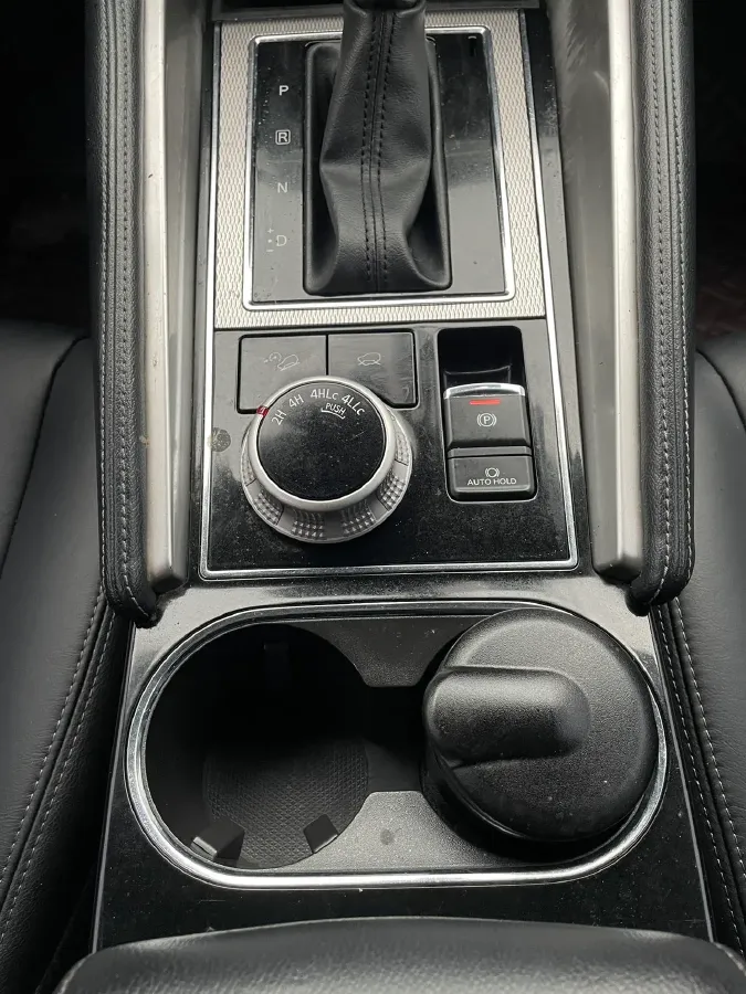 2020 Mitsubishi Pajero 3.0L 209HP V6 8AT,autocango,china used car exporter,china ev exporter,chinese used car exporter,chinese used ev exporter