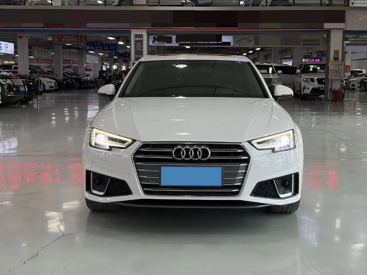 2019 Audi A4L 2.0T 190HP L4 7DCT,autocango,china used car exporter,china ev exporter,chinese used car exporter,chinese used ev exporter