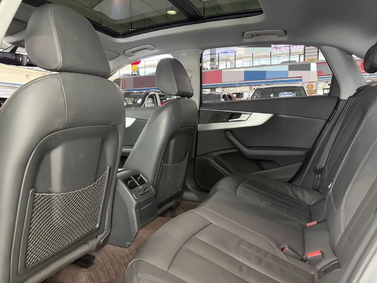 2019 Audi A4L 2.0T 190HP L4 7DCT,autocango,china used car exporter,china ev exporter,chinese used car exporter,chinese used ev exporter