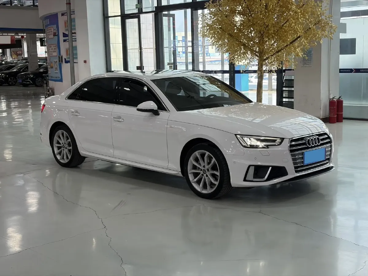 2019 Audi A4L 2.0T 190HP L4 7DCT,autocango,china used car exporter,china ev exporter,chinese used car exporter,chinese used ev exporter
