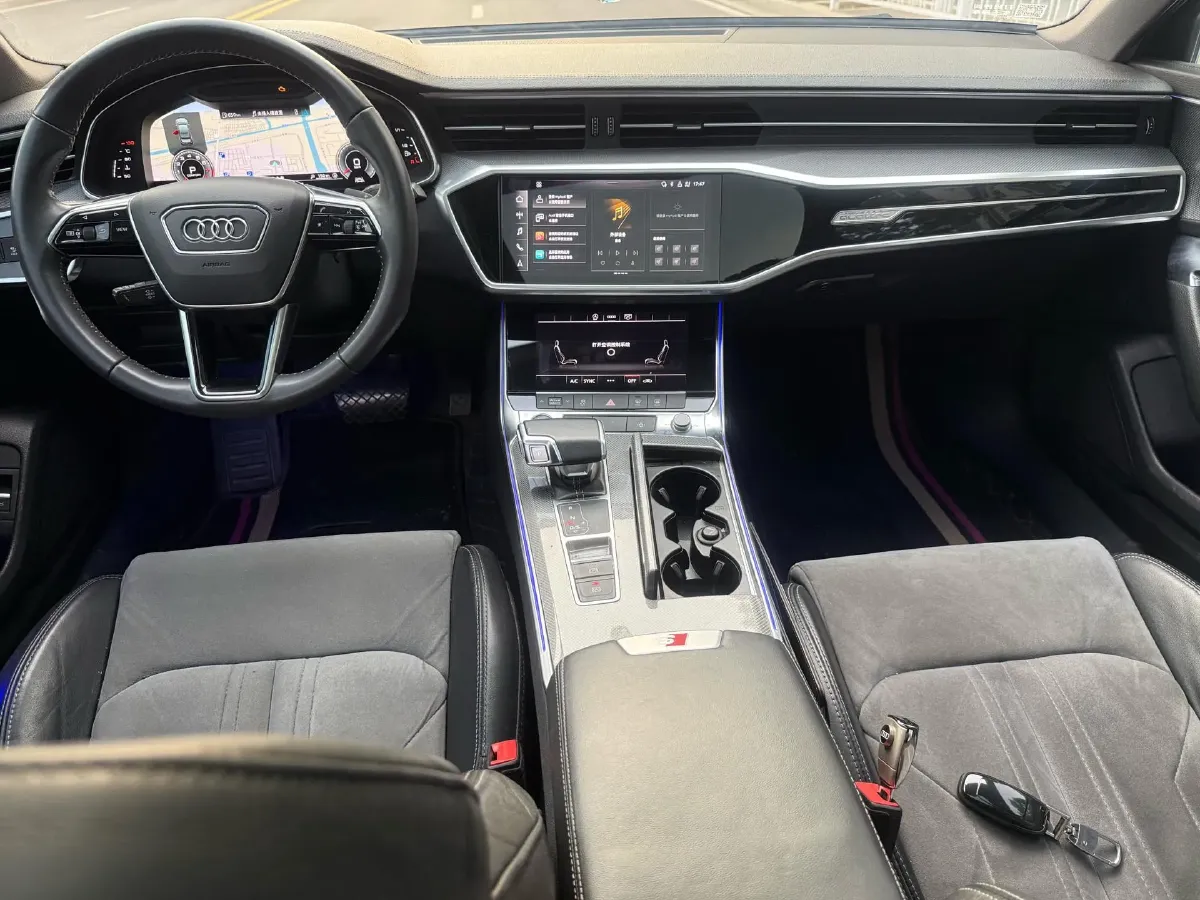2020 Audi A6L 2.0T 224HP L4 7DCT,autocango,china used car exporter,china ev exporter,chinese used car exporter,chinese used ev exporter