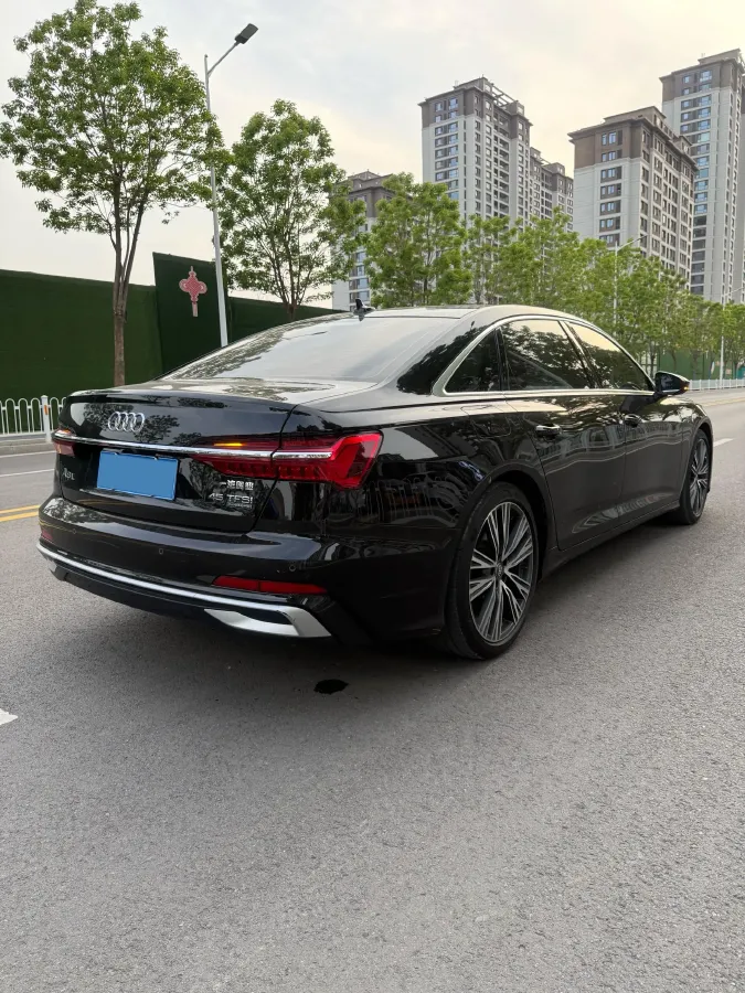 2020 Audi A6L 2.0T 224HP L4 7DCT,autocango,china used car exporter,china ev exporter,chinese used car exporter,chinese used ev exporter