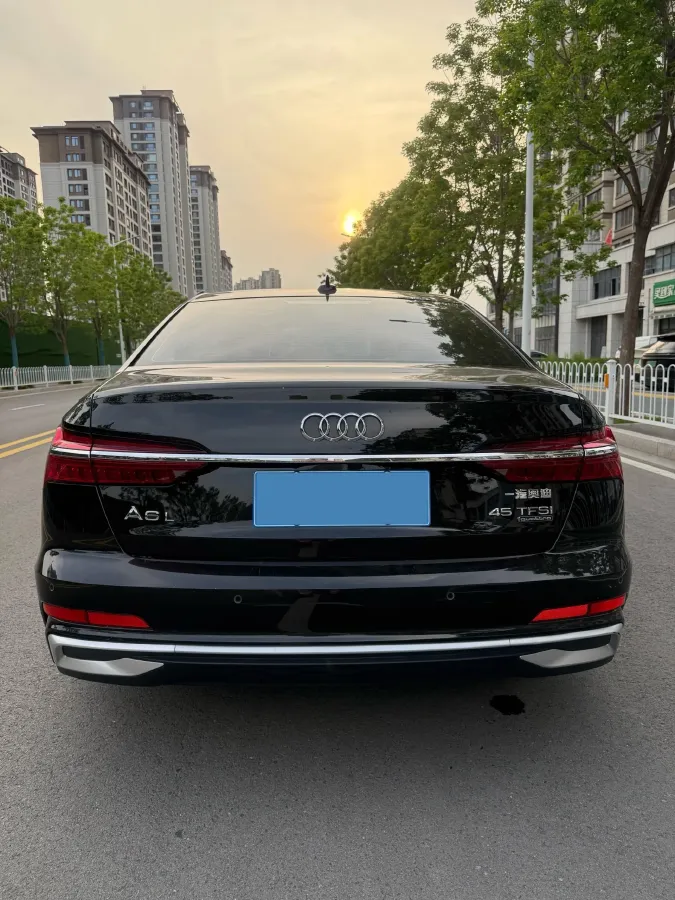 2020 Audi A6L 2.0T 224HP L4 7DCT,autocango,china used car exporter,china ev exporter,chinese used car exporter,chinese used ev exporter