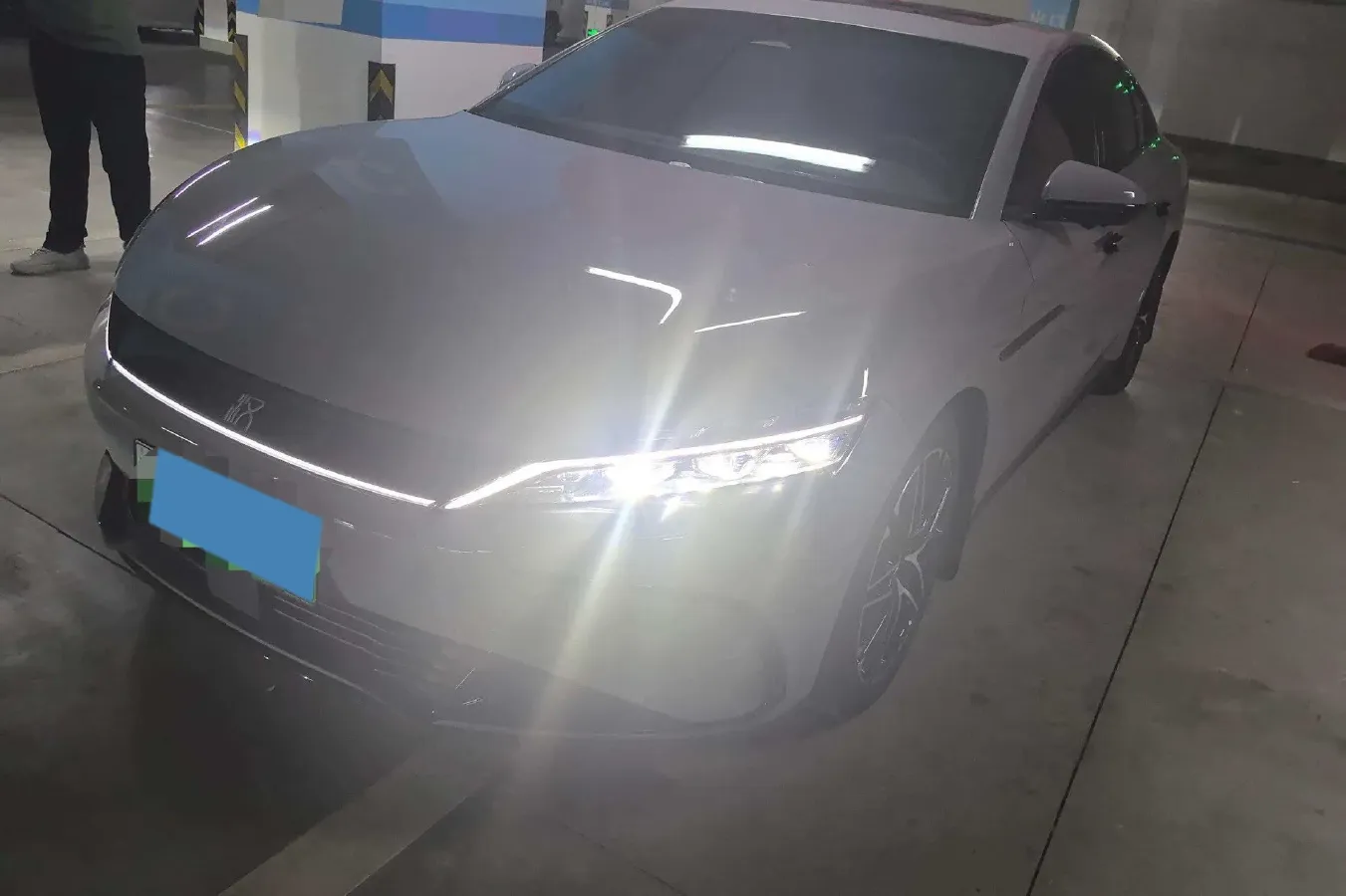 2025 BYD Han BEV 72KWH,autocango,china used car exporter,china ev exporter,chinese used car exporter,chinese used ev exporter