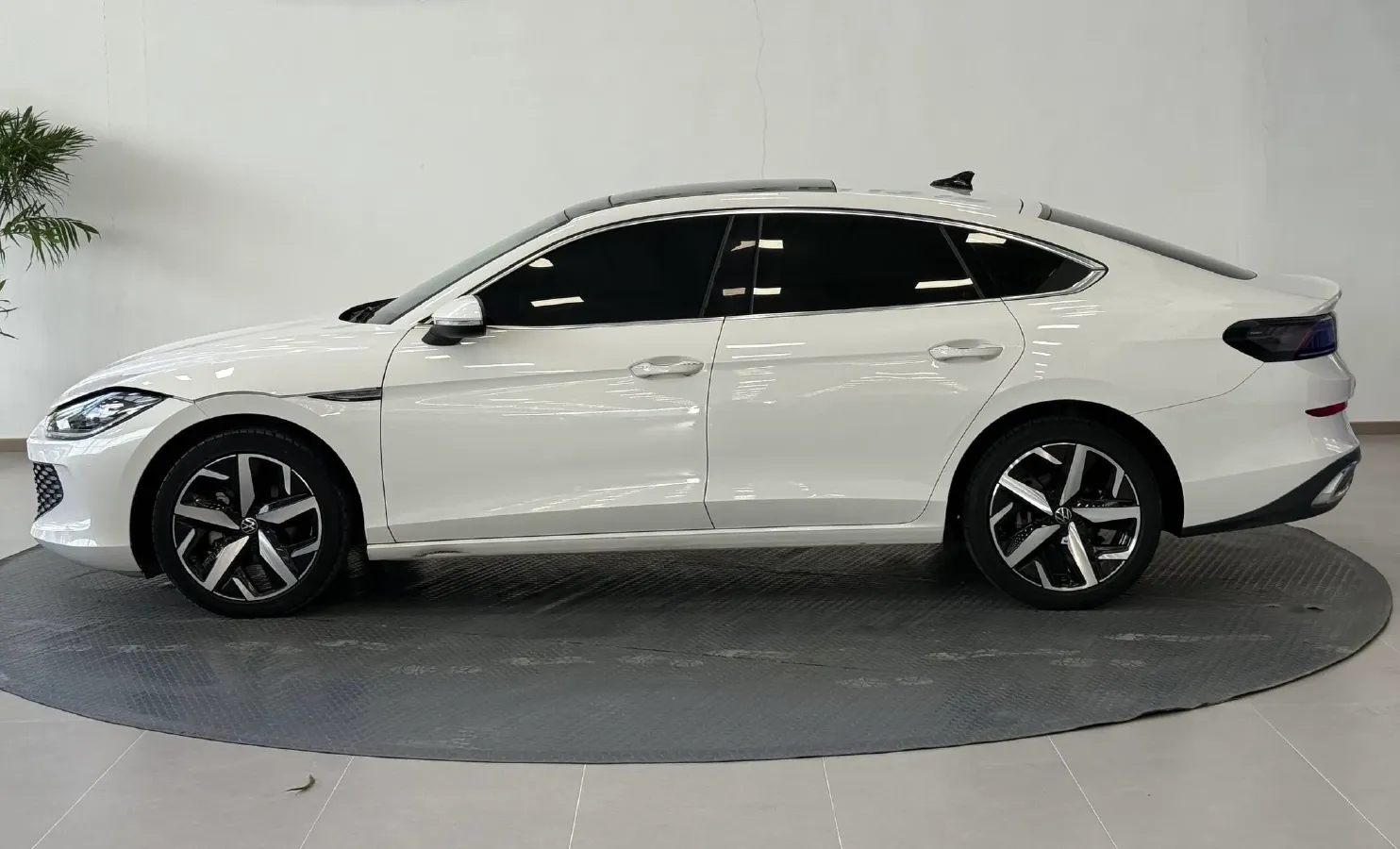 2022 Exceed TXL 2.0T 261HP L4 7DCT,autocango,china used car exporter,china ev exporter,chinese used car exporter,chinese used ev exporter