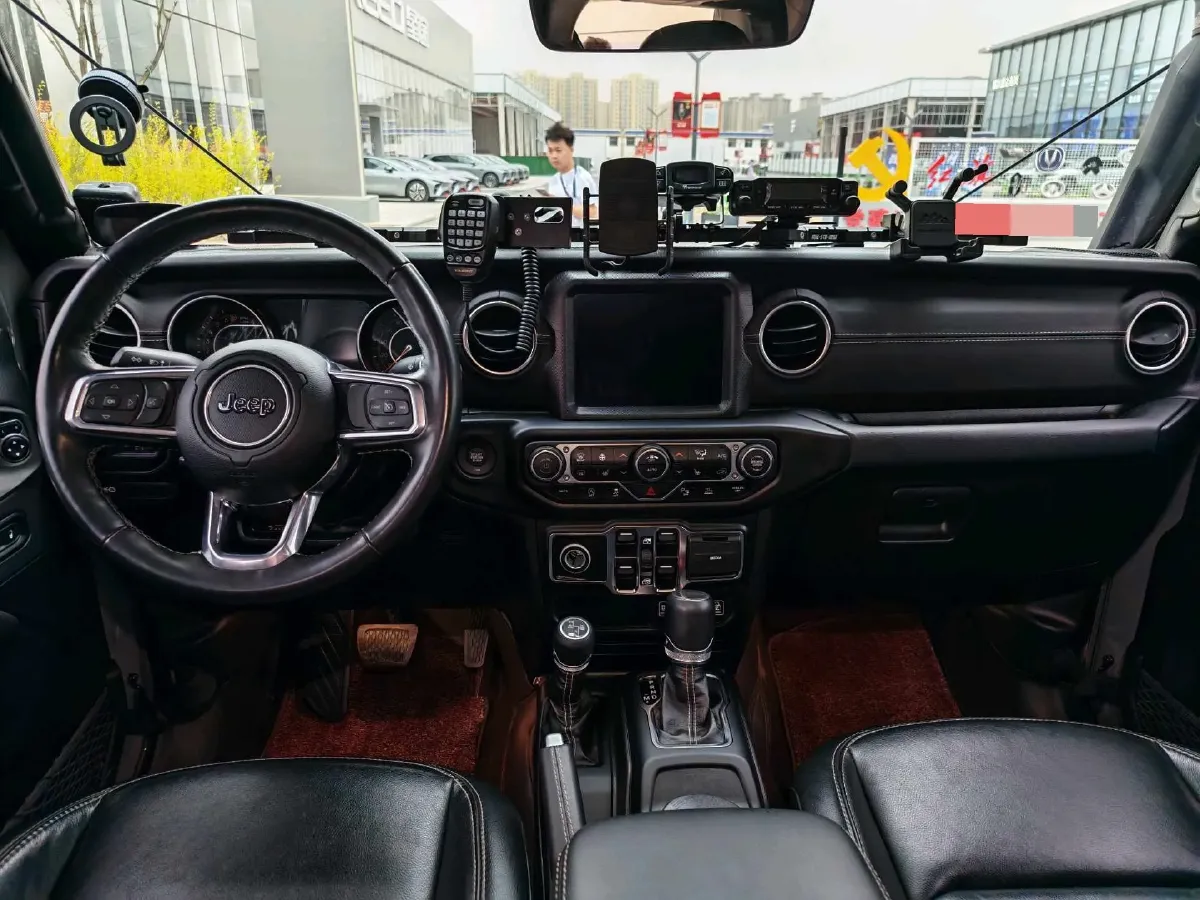 2022 Jeep Gladiator 3.6L 284HP V6 8AT,autocango,china used car exporter,china ev exporter,chinese used car exporter,chinese used ev exporter