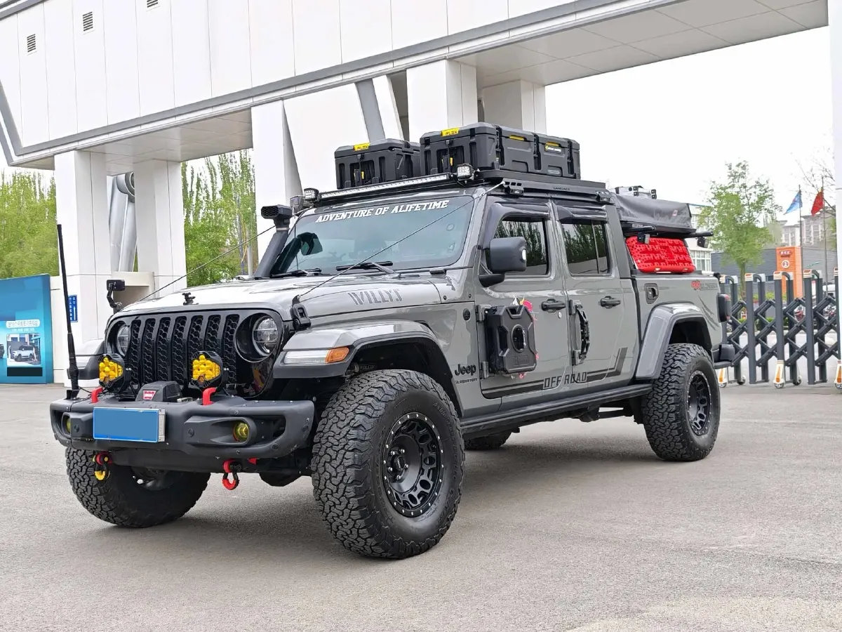 2022 Jeep Gladiator 3.6L 284HP V6 8AT,autocango,china used car exporter,china ev exporter,chinese used car exporter,chinese used ev exporter