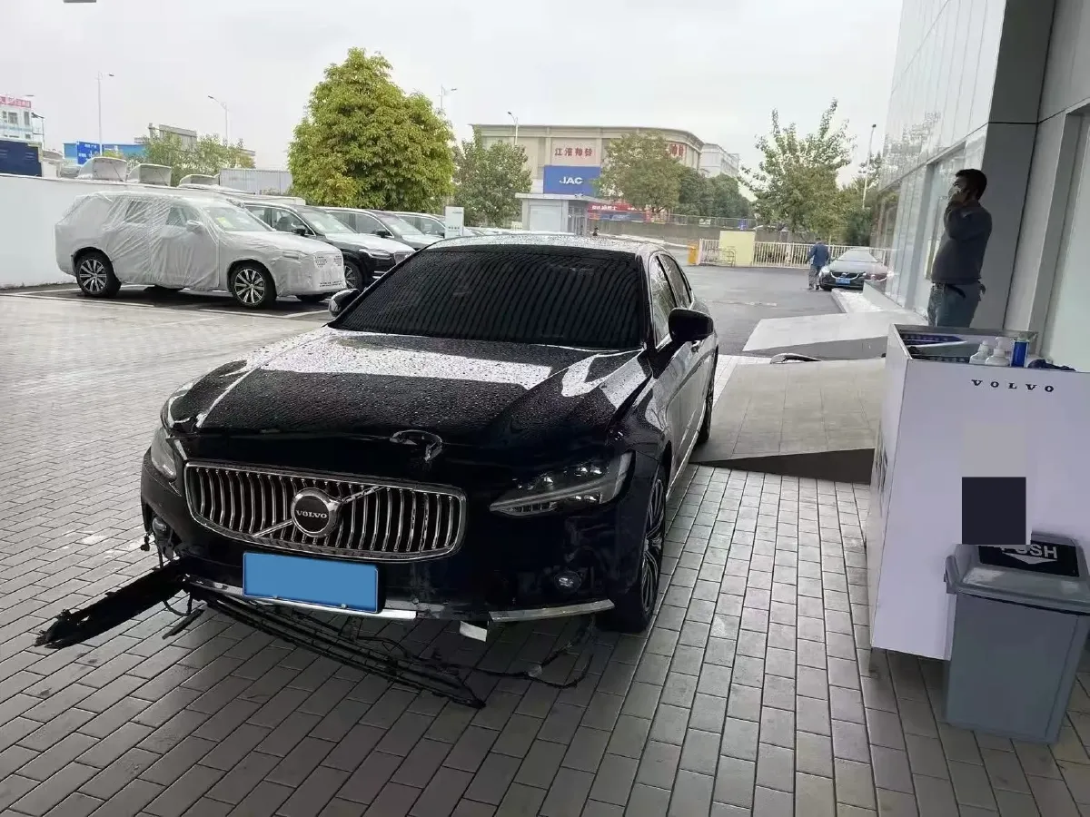 2021 Volvo S90 2.0T 250HP L4 8AT,autocango,china used car exporter,china ev exporter,chinese used car exporter,chinese used ev exporter
