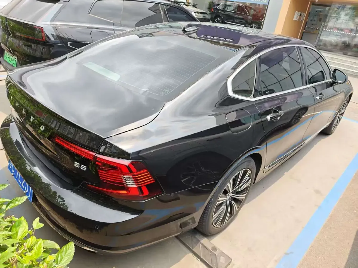 2021 Volvo S90 2.0T 250HP L4 8AT,autocango,china used car exporter,china ev exporter,chinese used car exporter,chinese used ev exporter