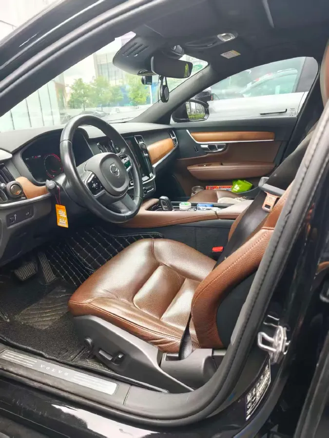 2021 Volvo S90 2.0T 250HP L4 8AT,autocango,china used car exporter,china ev exporter,chinese used car exporter,chinese used ev exporter