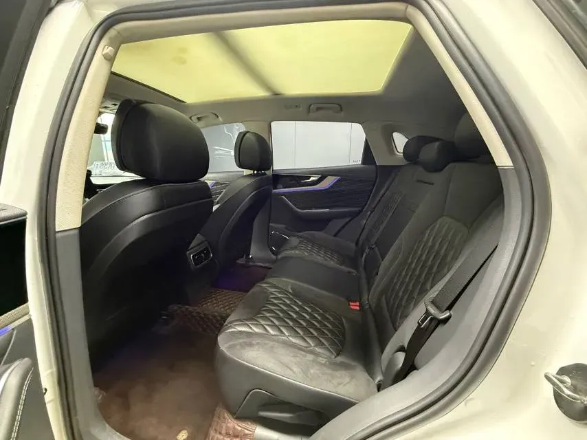 2019 HongQi HS5 2.0T 224HP L4 6AT,autocango,china used car exporter,china ev exporter,chinese used car exporter,chinese used ev exporter