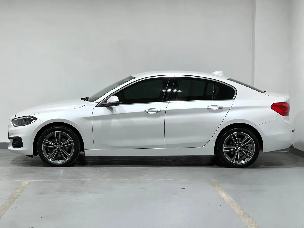 2020 BMW 1 Series 1.5T 140HP L3 7DCT,autocango,china used car exporter,china ev exporter,chinese used car exporter,chinese used ev exporter