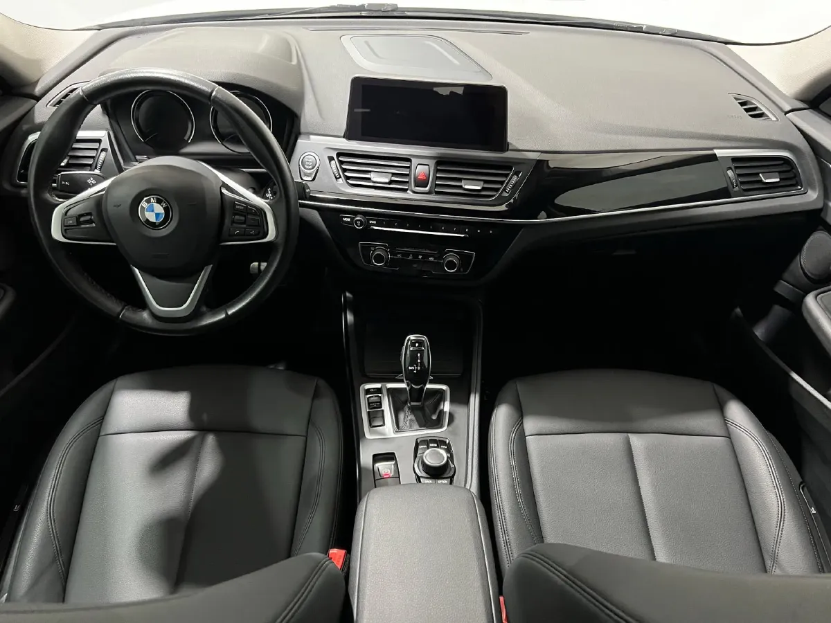 2020 BMW 1 Series 1.5T 140HP L3 7DCT,autocango,china used car exporter,china ev exporter,chinese used car exporter,chinese used ev exporter